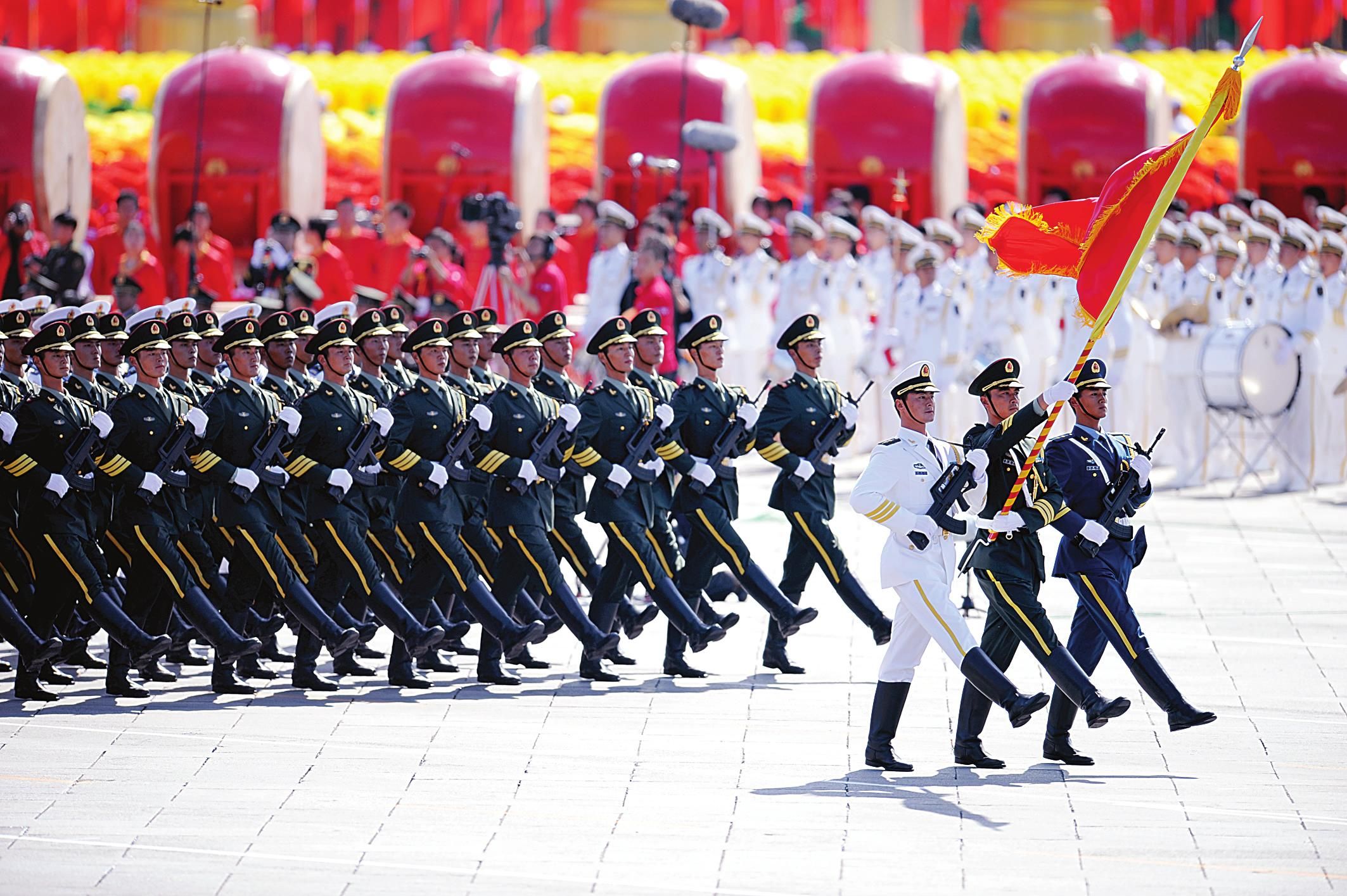 阅兵背景图免费素材下载：高清图片、创意设计及使用技巧详解