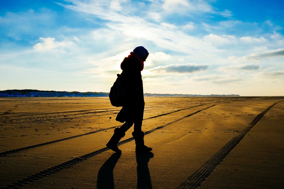 人在旅途主题歌免费下载：游朗旅途之音的资源和权益分析